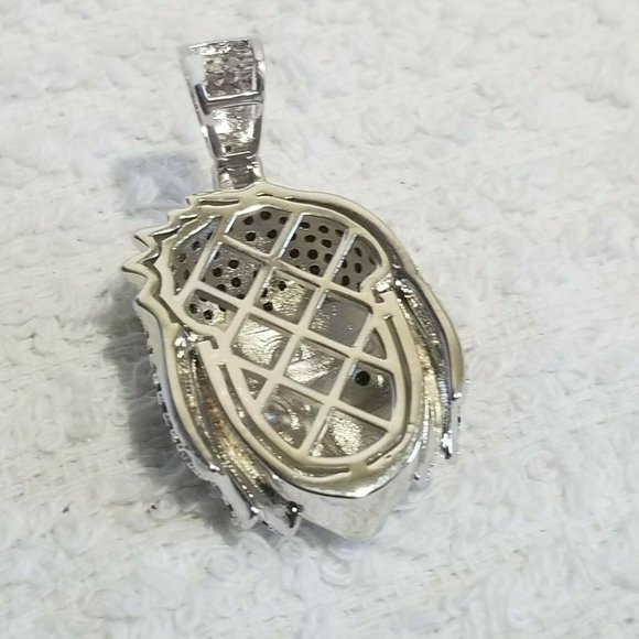 BRASS NARUTO PENDANT WITH  2 MM 20" ROPE CHAIN - Picture 5 of 8